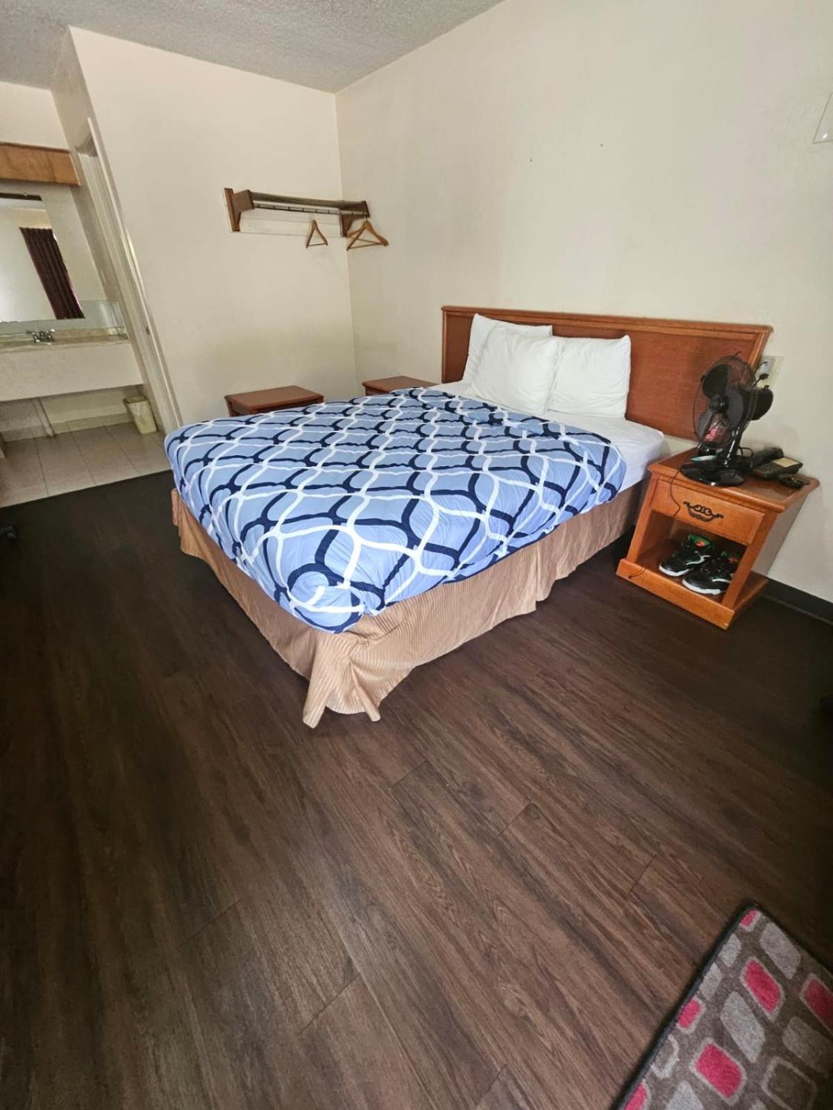 Regency Inn Jewett Экстерьер фото
